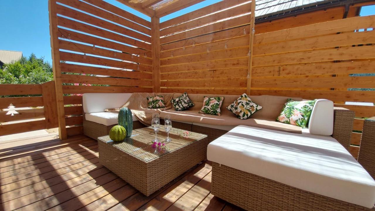 Chalet Serre Cambeou Piscine&Spa Saint-Chaffrey Exterior foto